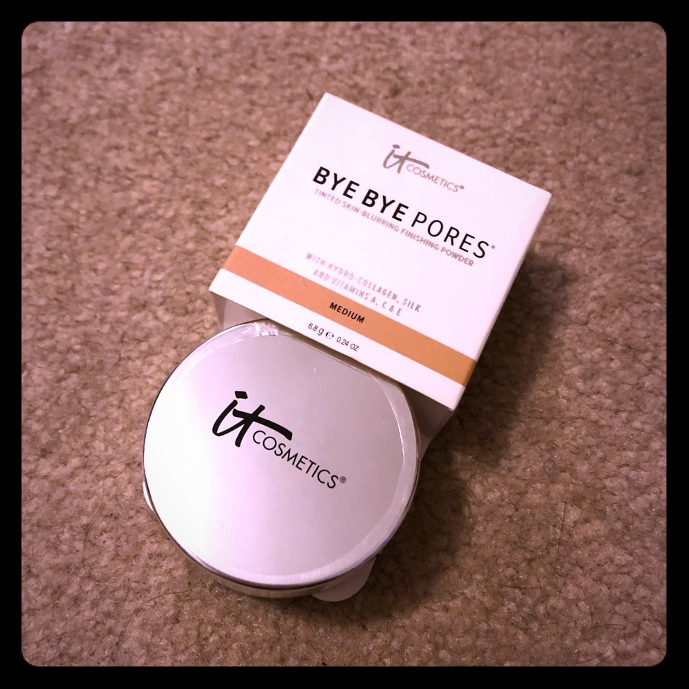 Brand new IT cosmetics bye bye pores Med powder